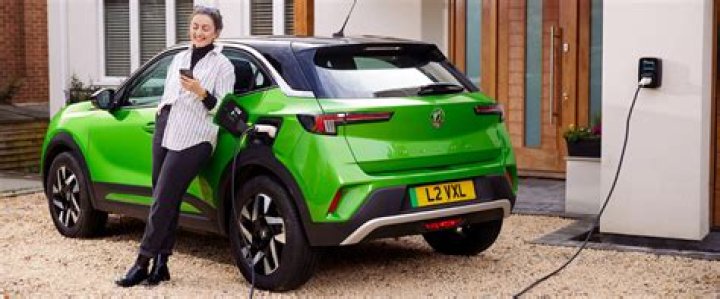 Do electric cars use spark plugs?