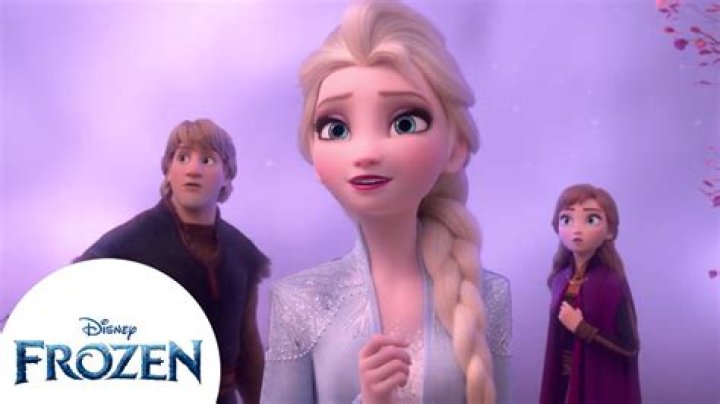 How old is Anna at the beginning of Frozen?